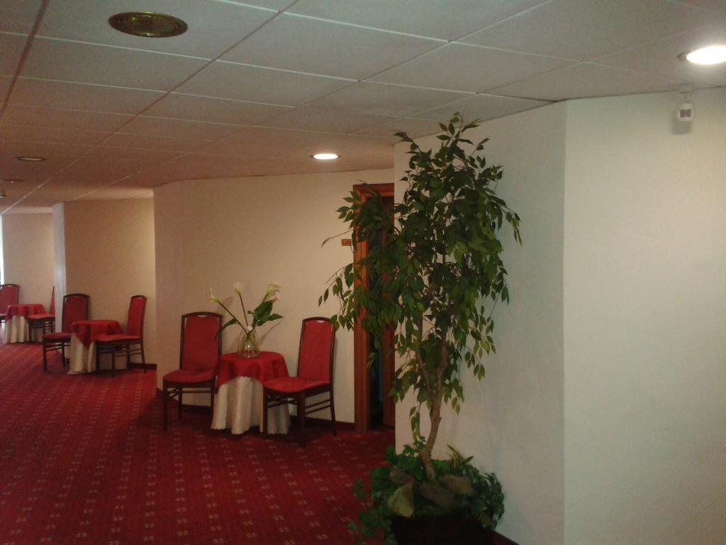 Hotel Piemonte Lanzo Torinese Rum bild