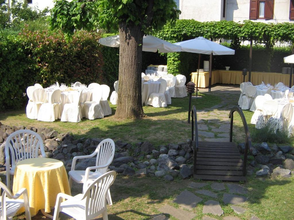Hotel Piemonte Lanzo Torinese Exteriör bild
